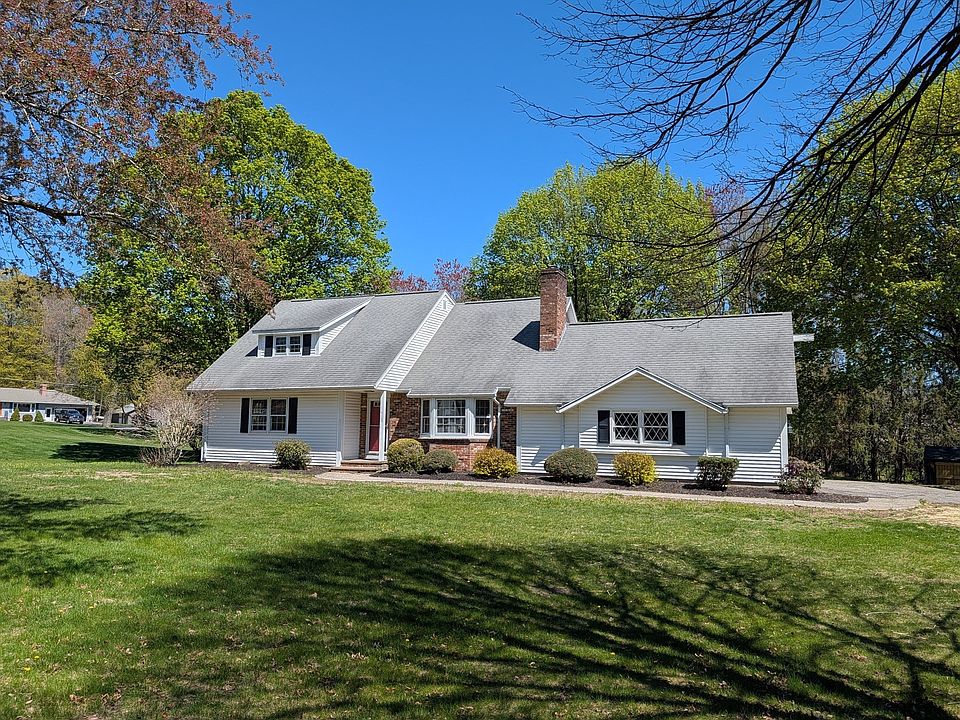 1st image of 124 Plain Rd