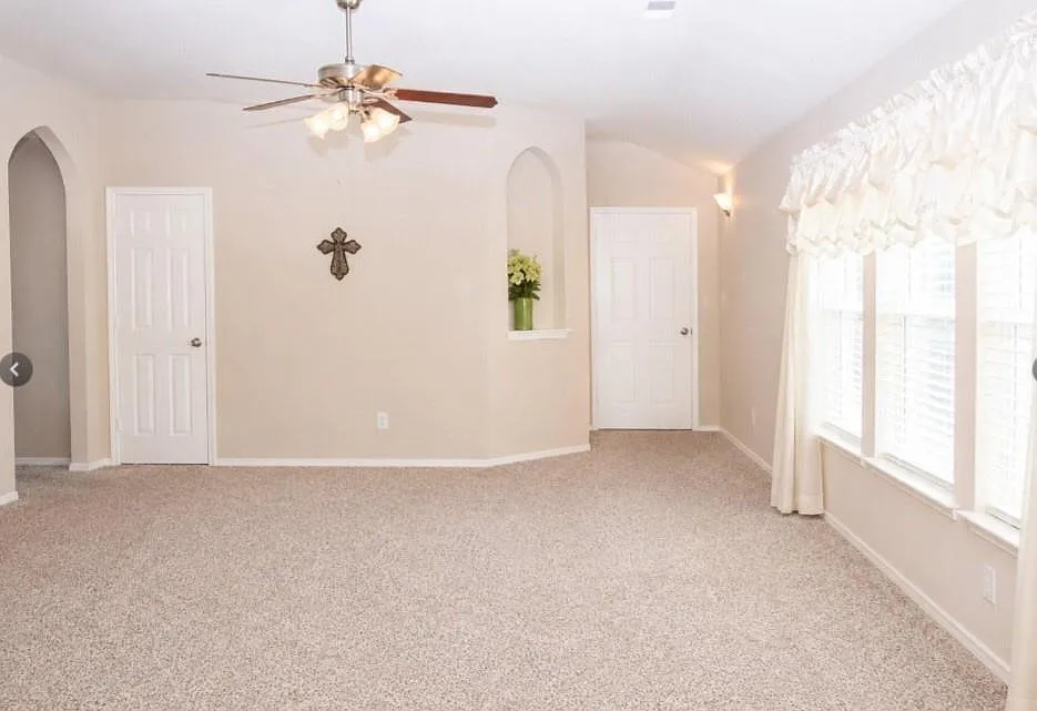 3 bed, 2.0 bath, $1,800 — Photo 4