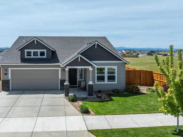 1132 NW Golf Course Dr, Madras, OR 97741