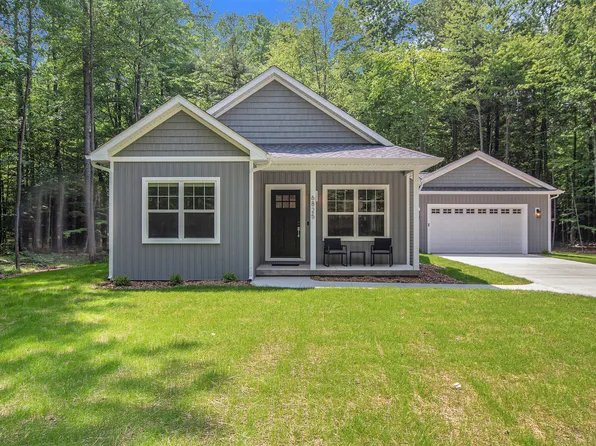 6825 Cherry Ct, Stanwood, MI 49346