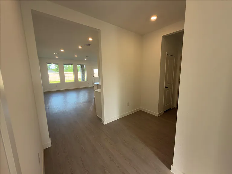 7919 Evening Emerald Dr — Photo 6