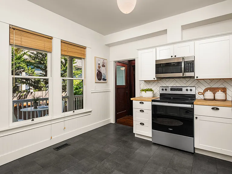 5025 NE 6th Ave #A — Photo 12
