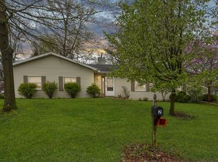 2 Autumn Ct, Bloomington, IL 61701