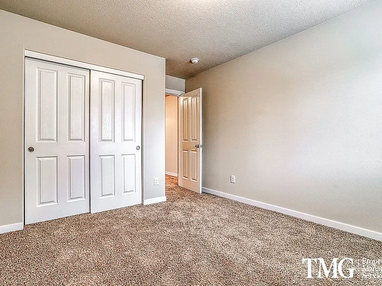 7115 NE 62nd St — Photo 17