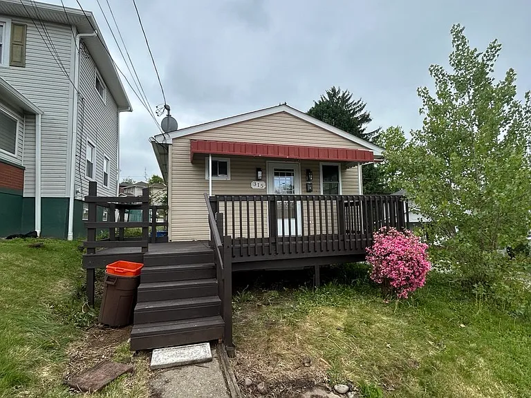 315 W Miller Ave — Photo 9
