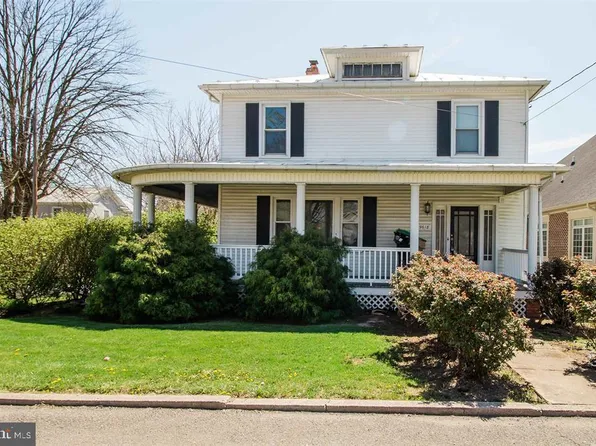 9618 S Congress St, New Market, VA 22844