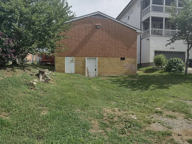 1017 Wade Ave #C — Photo 14