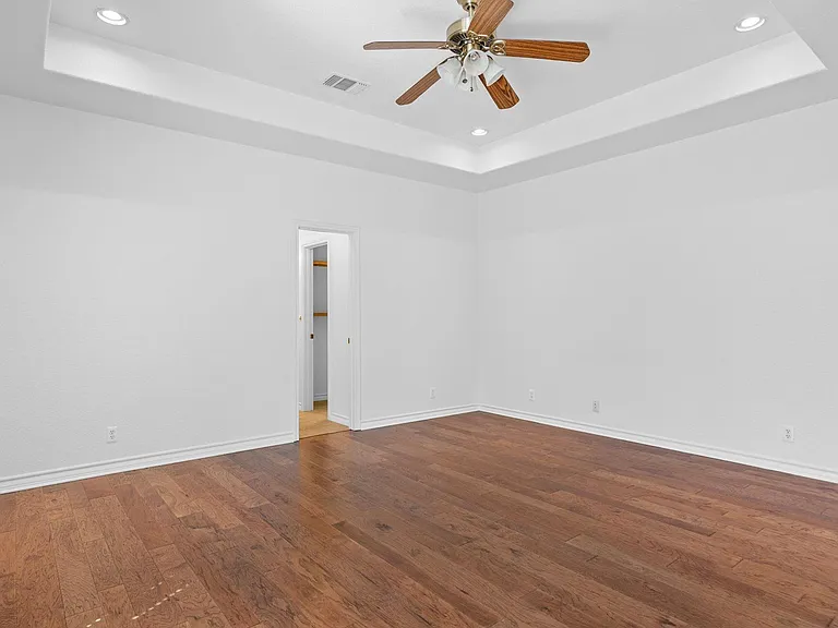 10808 Dedeke Dr — Photo 15