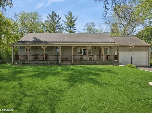 5115 Greenwood Pl, McCullom Lake, IL 60050