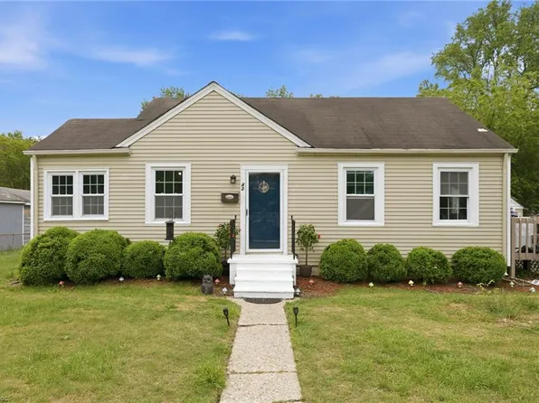 42 Davis Ave, Newport News, VA 23601