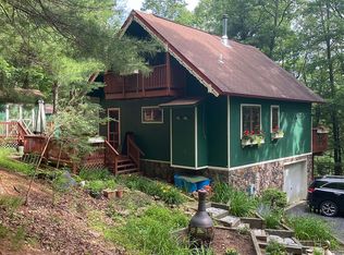 6049 Whetzel Hollow Rd, Mathias, WV 26812