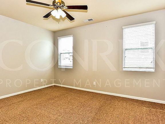 3rd image of 228 Autumn Terrace Ln