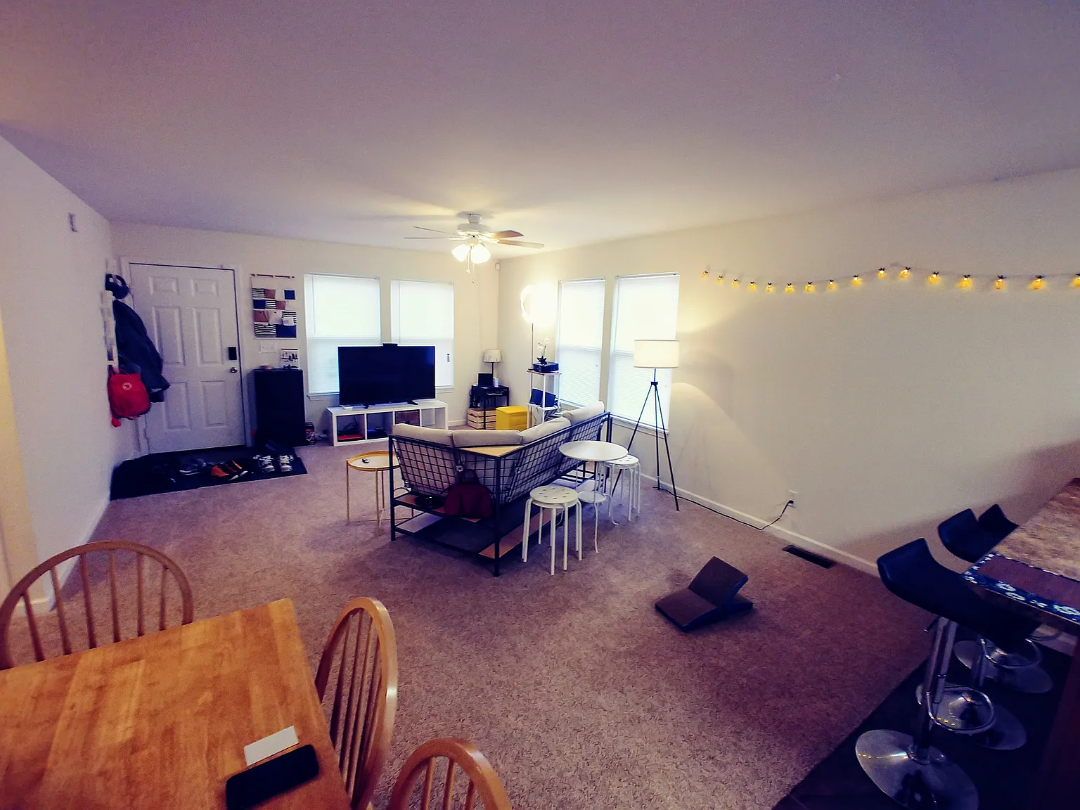 2 bed, 1230 sqft, $1,800 — Photo 3