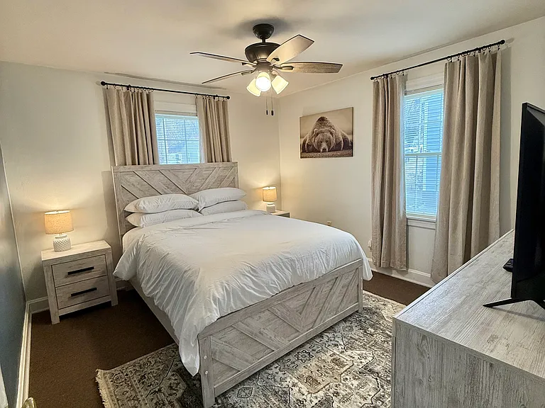 2610 W Victory Ct — Photo 1