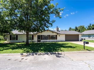 14026 Muirfield Dr, Siloam Springs, AR 72761