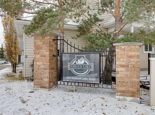 950 Arbour Lake Rd NW #1113, Calgary, AB T3G 5B3