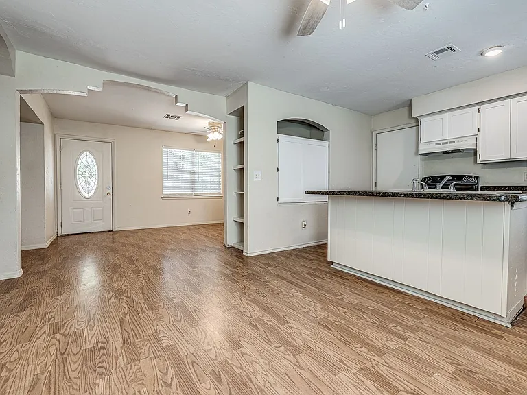 3312 Gwendolyn Ln — Photo 7