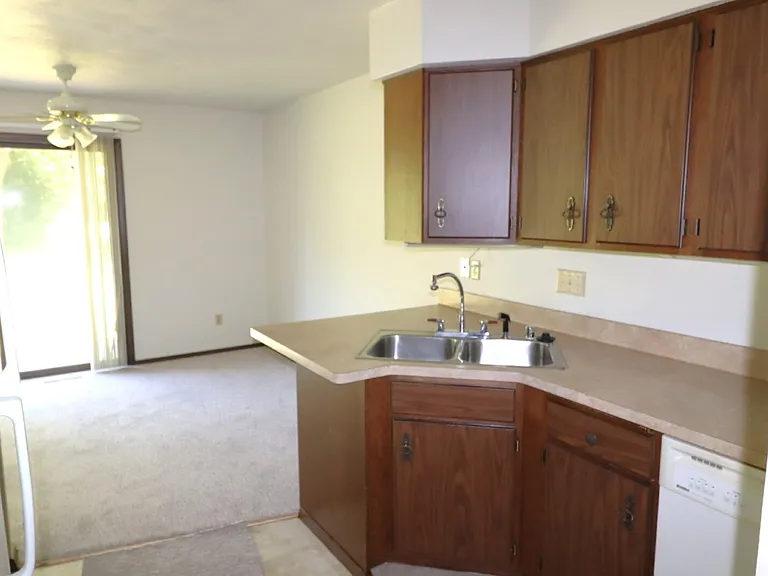 926 E Northwood Dr — Photo 7