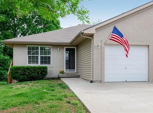 337 N 4th Ter, Louisburg, KS 66053