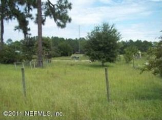 220 Thunder Rd, Interlachen, FL 32148