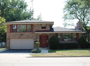 451 Edwards Ave, Dundee, IL 60118