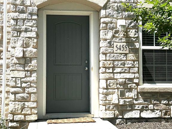 2nd image of 5545 Eagle River Dr #649