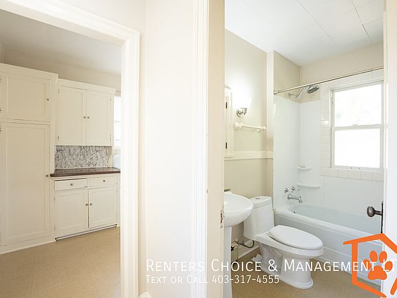 4th image of 526 7th Ave S #2