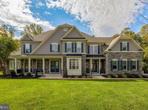 11399 Amber Hills Ct, Fairfax, VA 22033