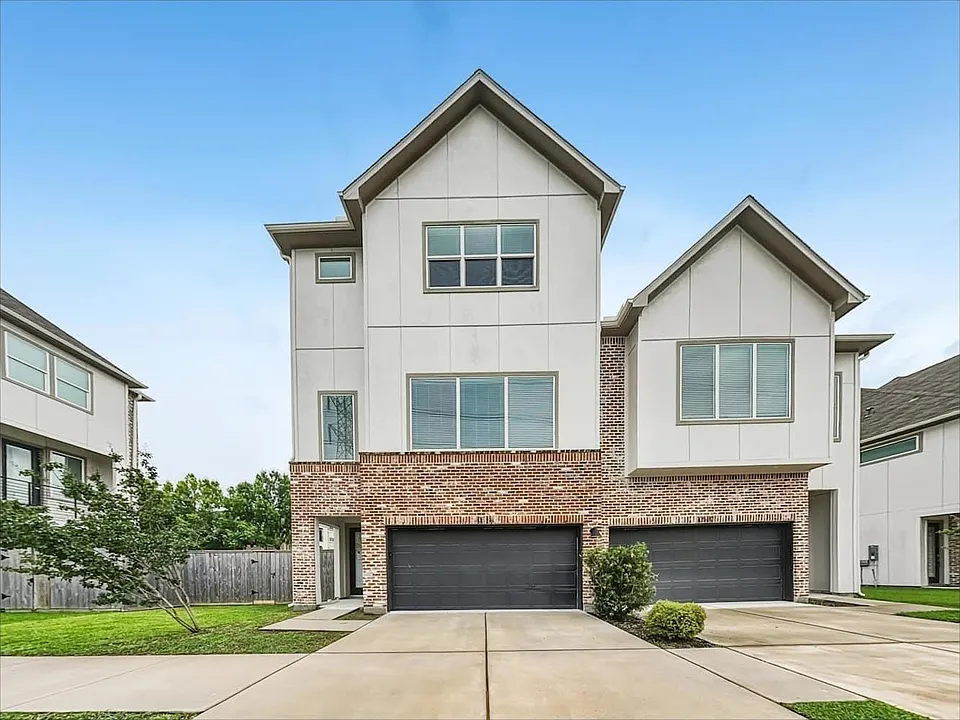 10534 Executive Lake Dr