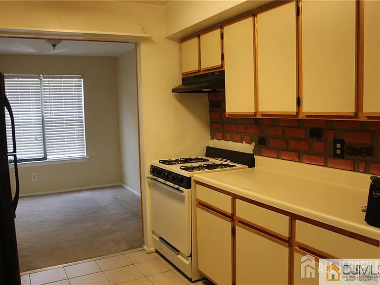 82 Keystone Ct — Photo 11