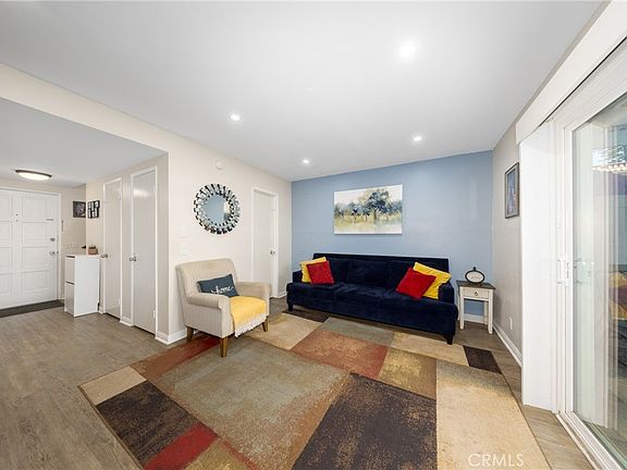 4th image of 855 Las Lomas Dr