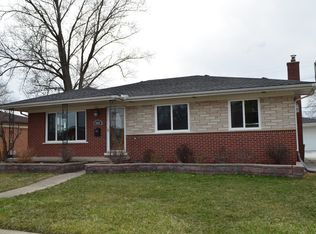 28253 Gilbert Dr, Warren, MI 48093