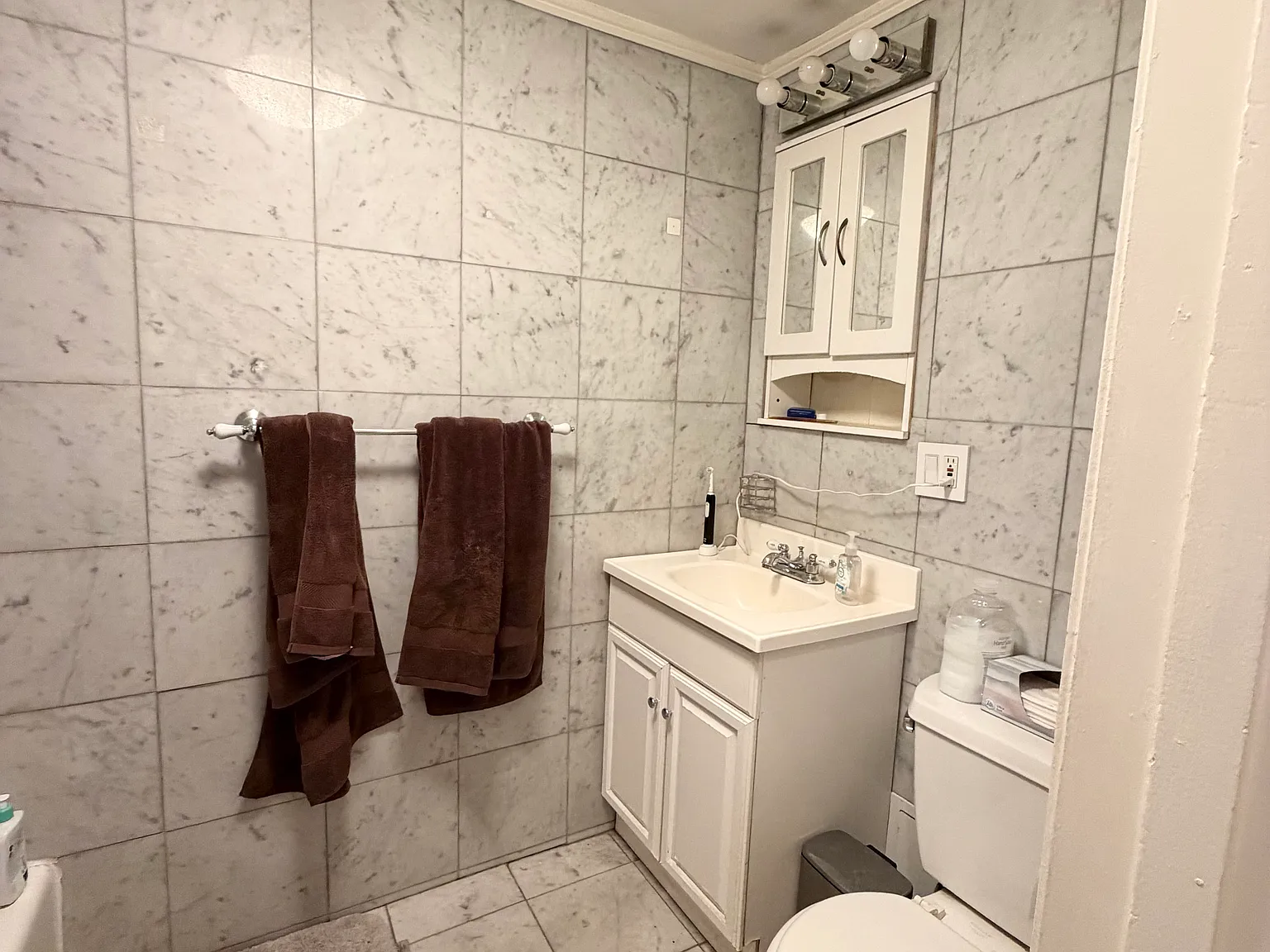 2 bed, 900 sqft, $2,900 — Photo 4