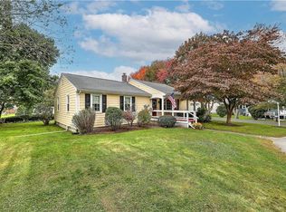 1 Redwood Ct, Warren, RI 02885