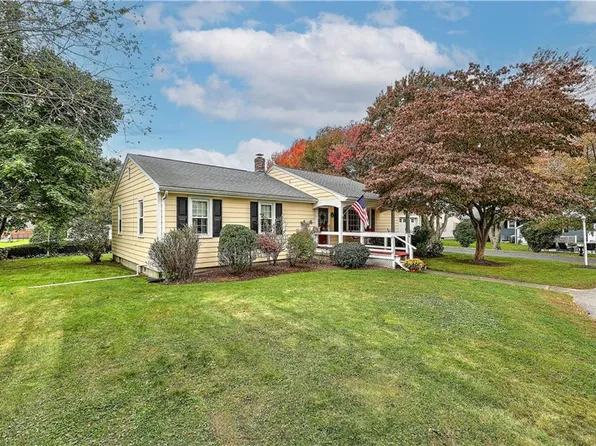 1 Redwood Ct, Warren, RI 02885