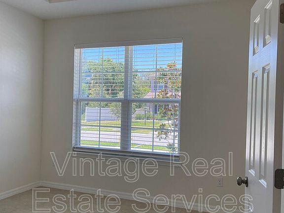 5th image of 7905 Silver Clover Ct