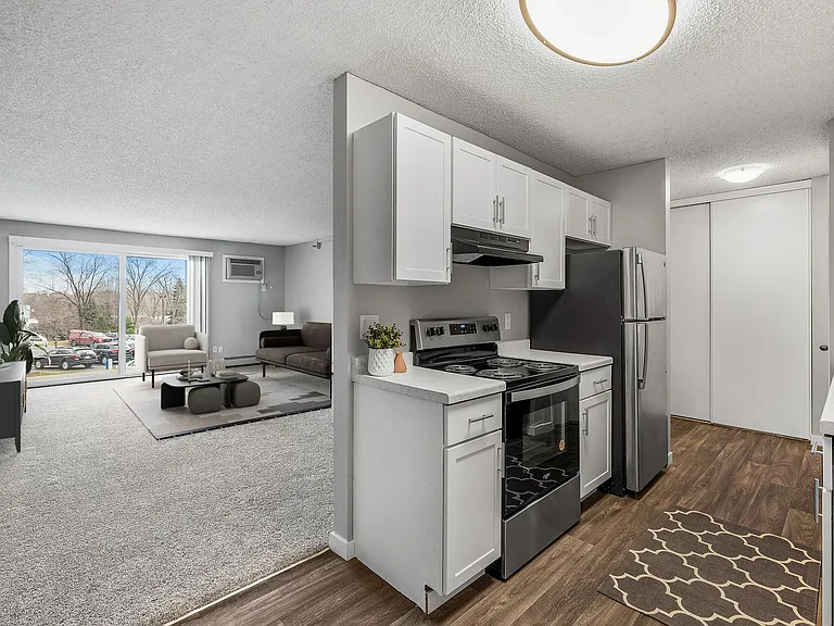 Hillcrest Place — Photo 42