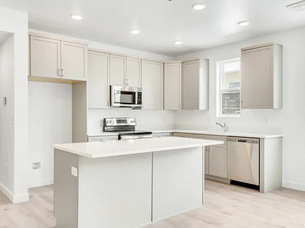 8355 S Sky Mirror Ln #M204, Midvale, UT 84047