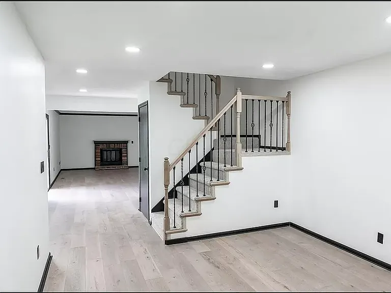 1560 Waterstone Ct — Photo 7