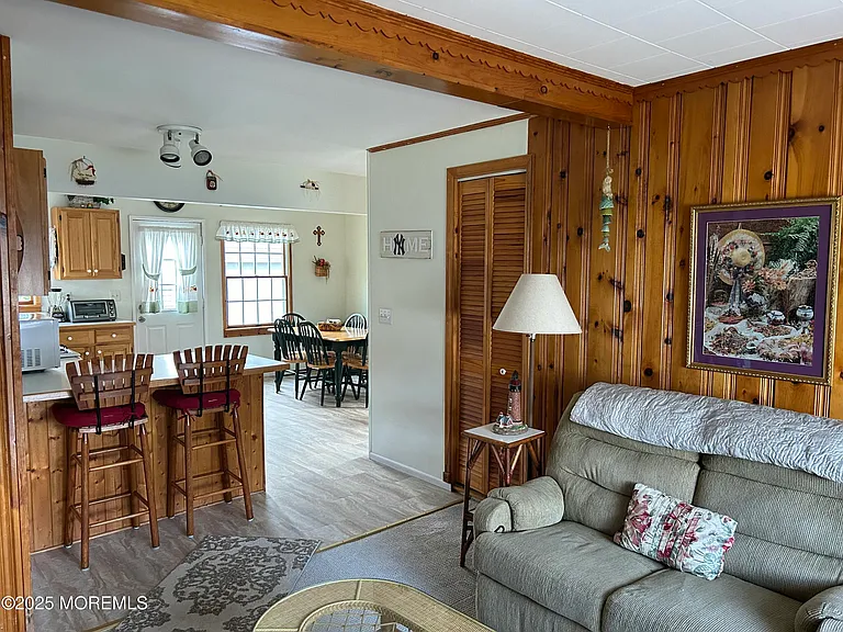 203 Princeton Ave — Photo 5