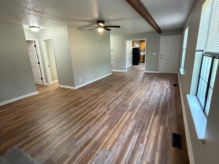 431 Sentry Oaks Dr — Photo 6