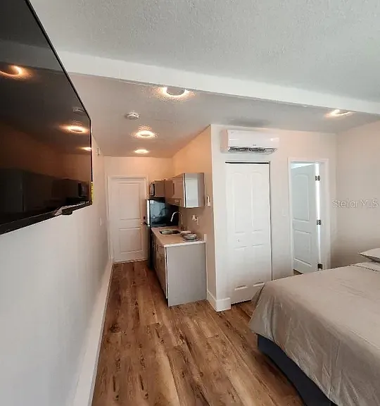 7218 Mandarin Dr — Photo 16