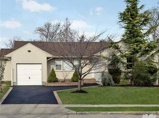 1497 S Meadow Rd, Merrick, NY 11566