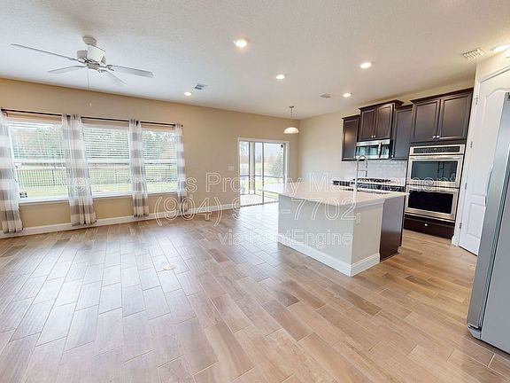 5th image of 201 Silver Creek Pl