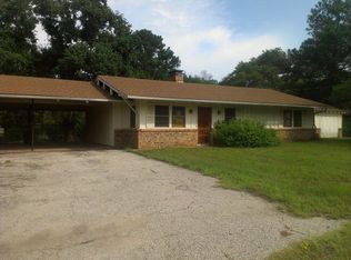 23169 Three Points Dr, Frankston, TX 75763