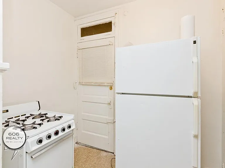 5011 W. Cermak Rd — Photo 3