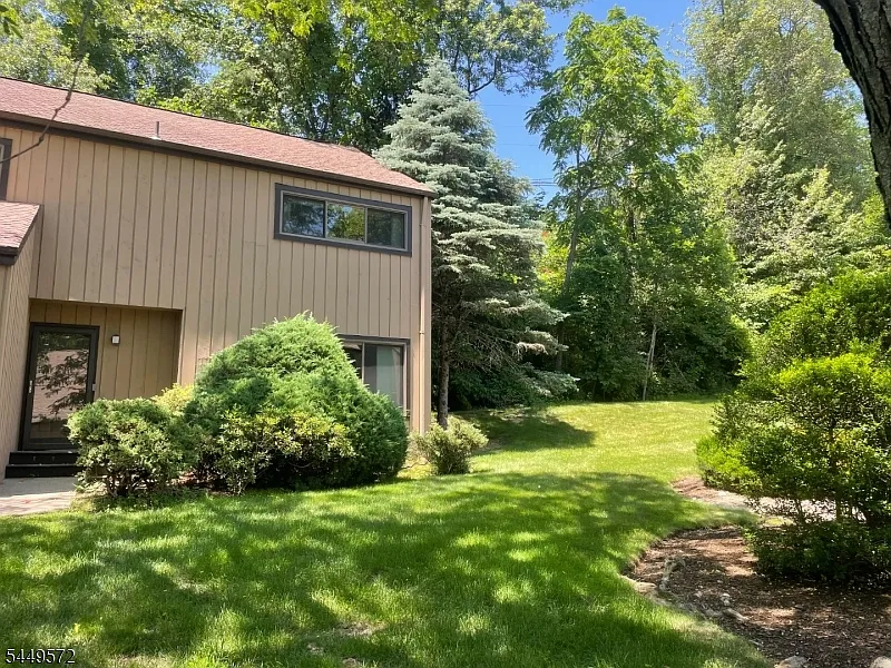 3 bed, 2.5 bath, $4,300 — Photo 4