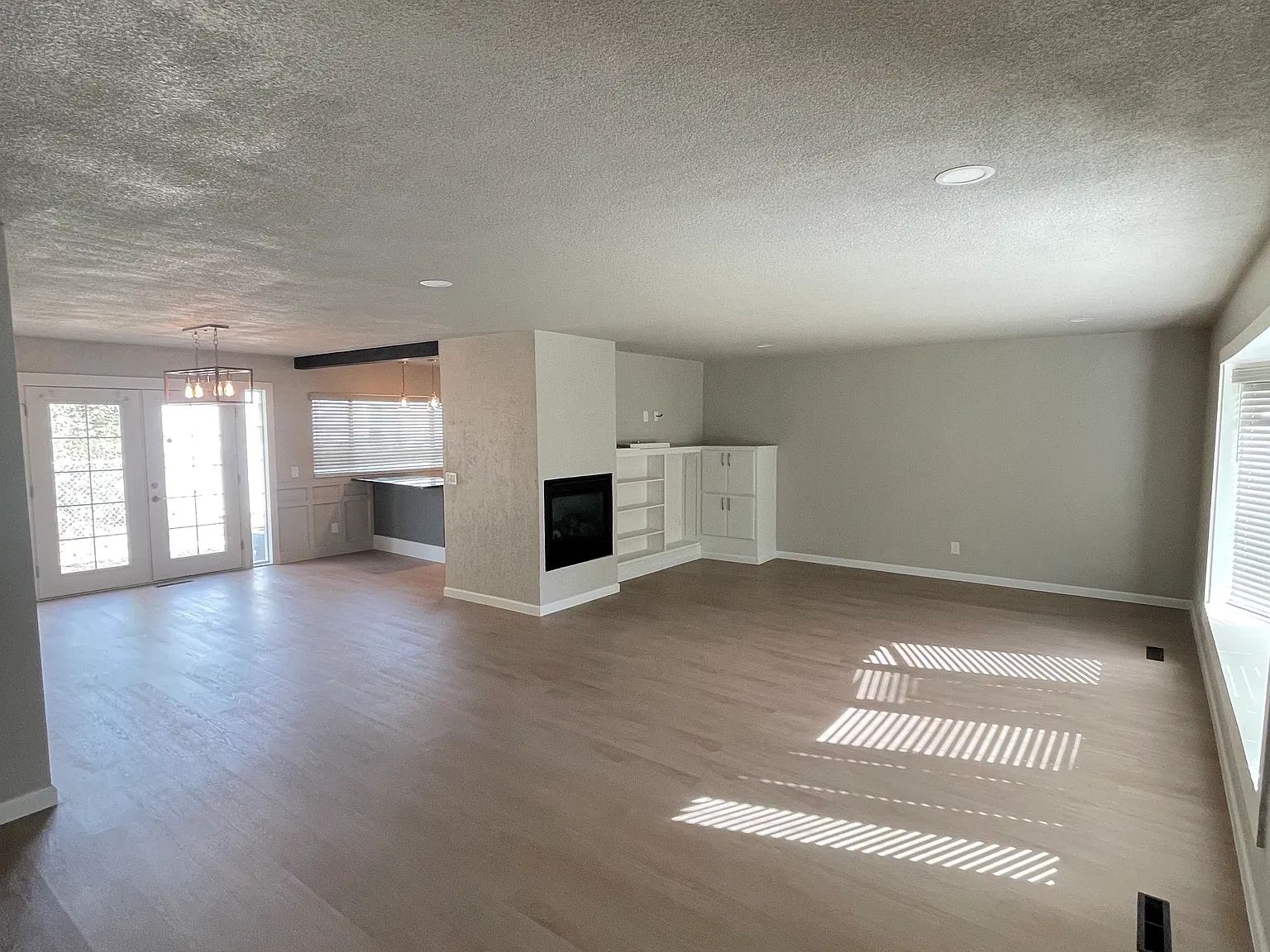 4 bed, 3.5 bath, 2841 sqft, $2,500 — Photo 3