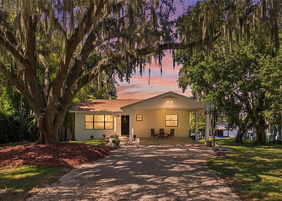 38 Live Oak Rd