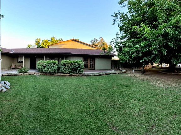 3rd image of 10407 W CATALINA Drive